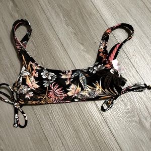BLACK/FLORAL NO BOUNDARIES BIKINI TOP